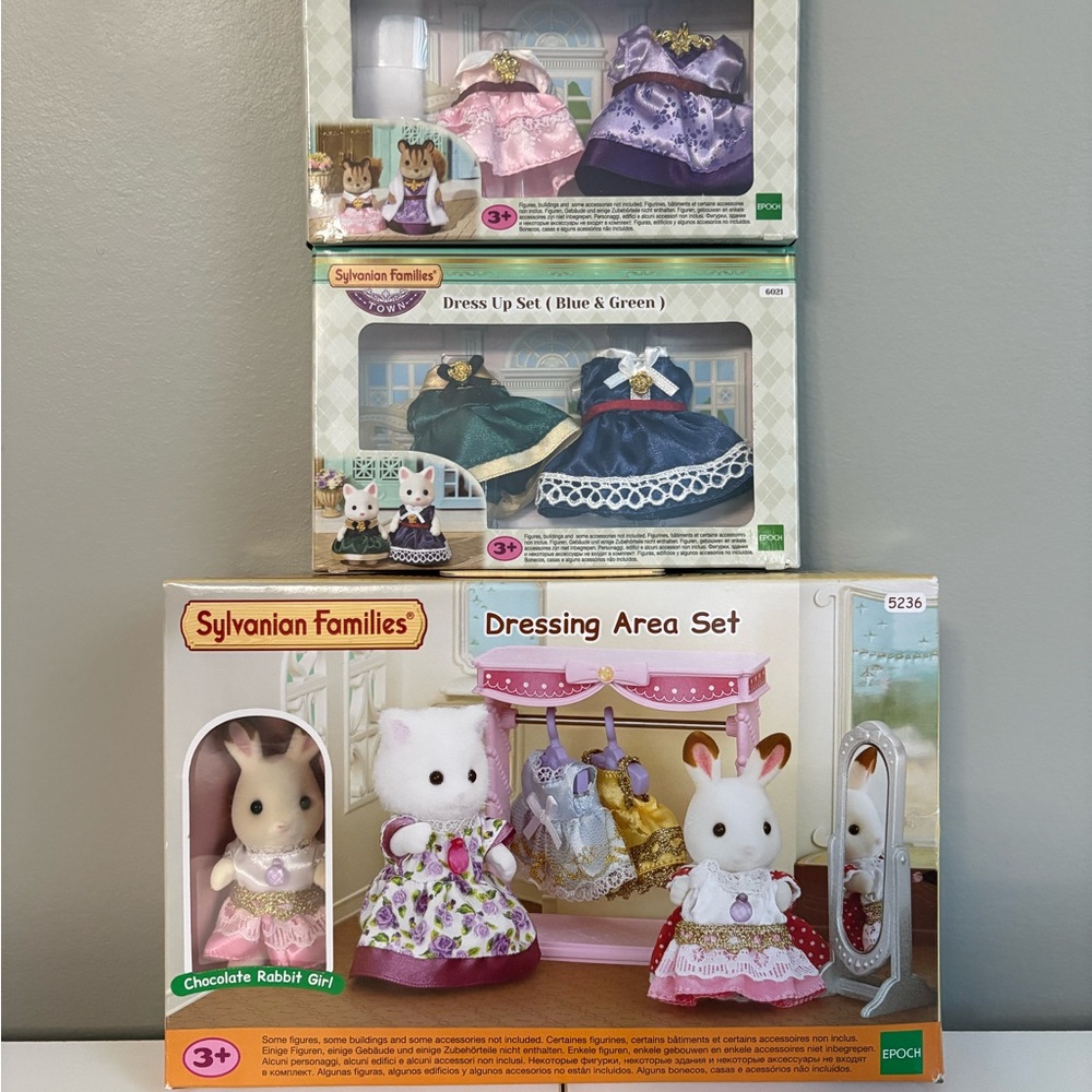 Sylvanian Families dressing set and outfits